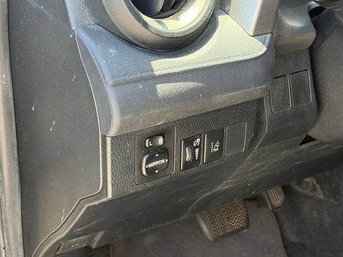 Used 2018 Toyota RAV4 LE w/ Carpet Mat Package FWD image 7