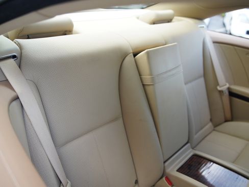 Used 2013 Mercedes-Benz CL 550 4MATIC image 17