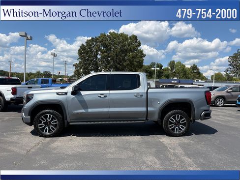 Used 2024 GMC Sierra 1500 AT4 w/ Technology Package AWD/4WD image 8
