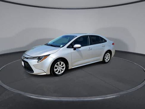 Used 2024 Toyota Corolla LE FWD image 4