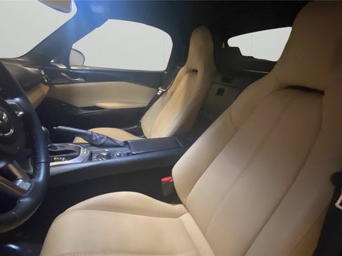 Used 2016 MAZDA MX-5 Miata Grand Touring RWD image 10