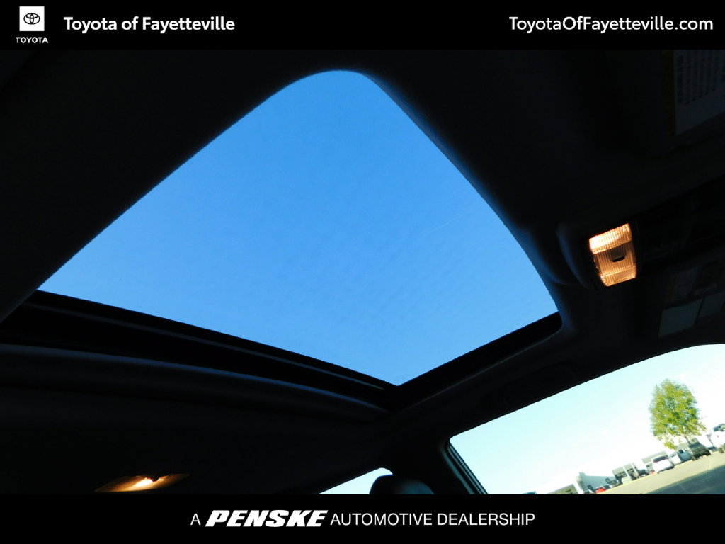 Used 2023 Toyota 4Runner Limited AWD/4WD image 5