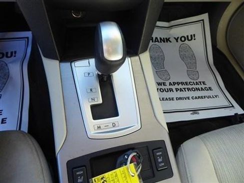 Used 2013 Subaru Outback 2.5i Premium w/ All-Weather Pkg image 11