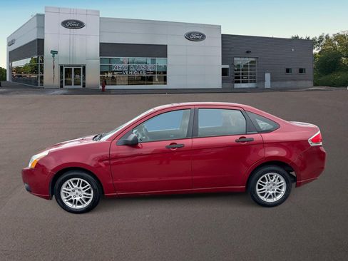 Used 2011 Ford Focus SE image 7
