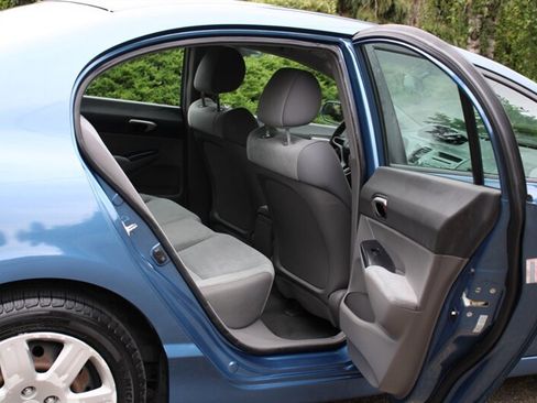 Used 2010 Honda Civic LX image 6