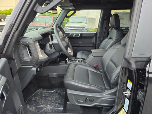 New 2026 Ford Bronco Outer Banks AWD/4WD image 18