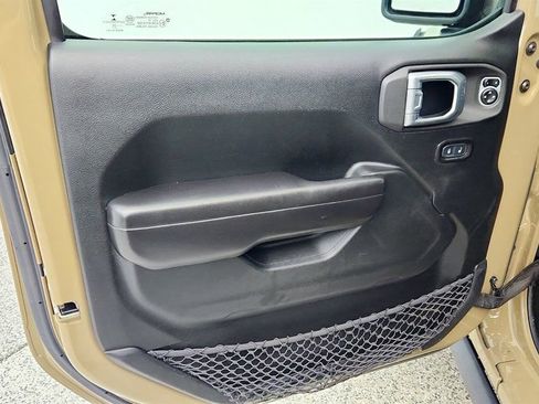 Used 2020 Jeep Gladiator Rubicon AWD/4WD image 10