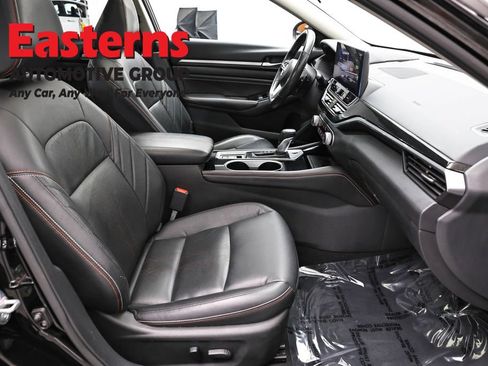 Used 2023 Nissan Altima 2.5 SR w/ SR Premium Package AWD/4WD image 24