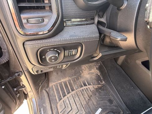 Used 2024 RAM 1500 Limited image 26