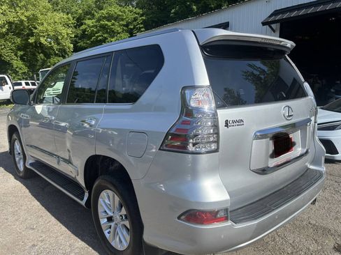Used 2017 Lexus GX 460 Premium w/ Premium Package AWD/4WD image 7