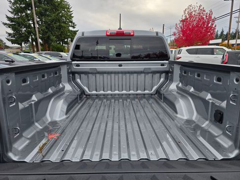 New 2026 GMC Canyon Elevation w/ Convenience Package image 15