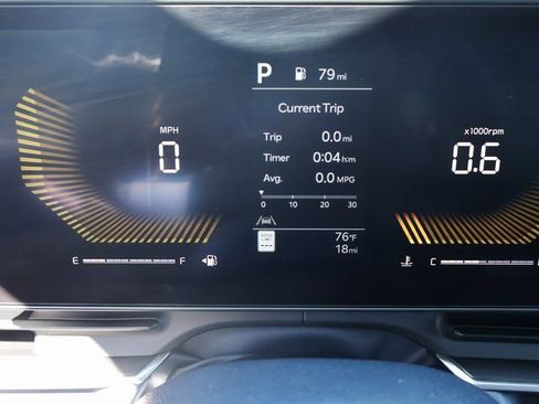 New 2026 Kia Carnival EX FWD image 35