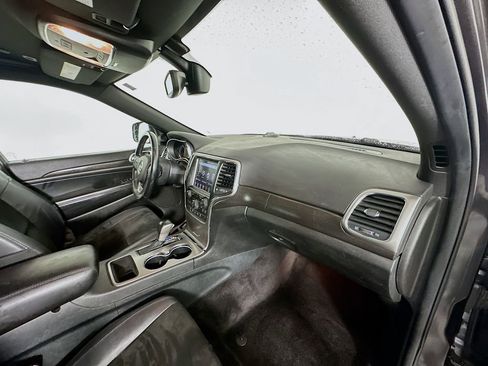 Used 2018 Jeep Grand Cherokee Altitude AWD/4WD image 27