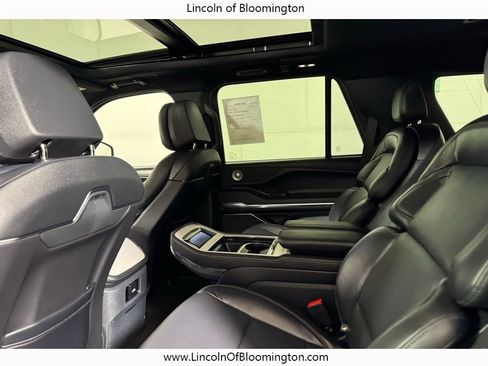 Used 2025 Lincoln Navigator Reserve w/ Jet Appearance Package AWD/4WD image 37