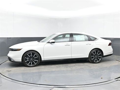 New 2025 Honda Accord Touring image 6