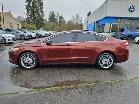 Used 2015 Ford Fusion SE w/ Equipment Group 202A image 2