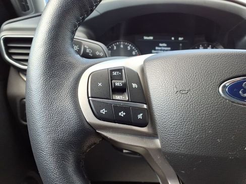 Used 2022 Ford Explorer XLT w/ Equipment Group 202A image 18