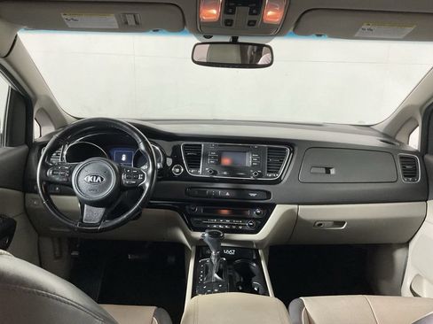Used 2016 Kia Sedona EX FWD image 22