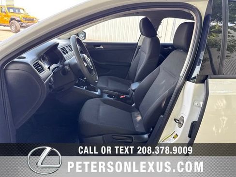 Used 2014 Volkswagen Jetta TDI FWD image 19