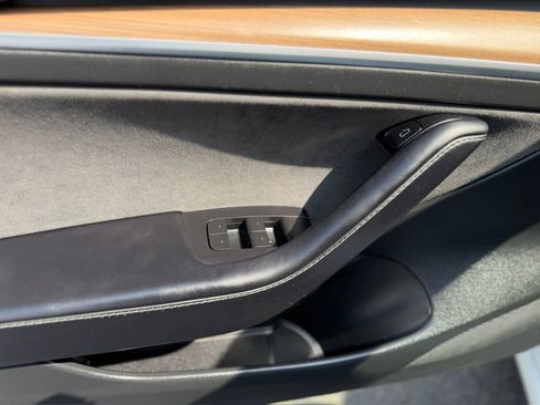 Used 2022 Tesla Model 3 RWD image 17