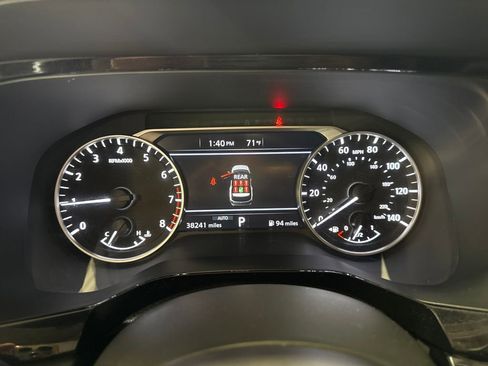 Used 2025 Nissan Pathfinder SV AWD/4WD image 6