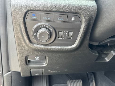 Used 2022 Jeep Grand Cherokee Limited 4xe AWD/4WD image 17