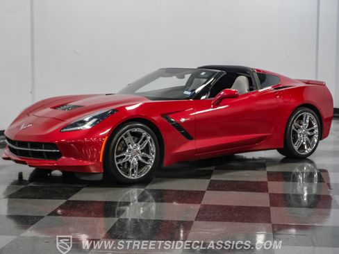 Used 2015 Chevrolet Corvette Stingray Coupe RWD image 6