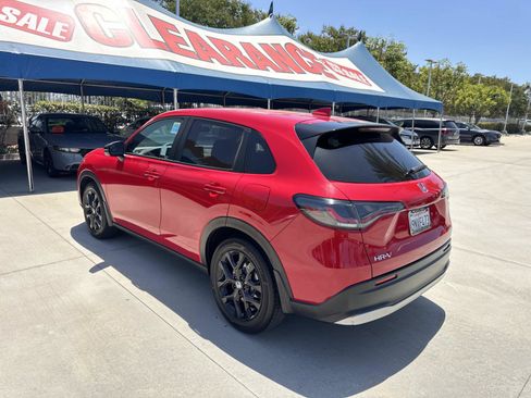 Certified 2025 Honda HR-V Sport image 27