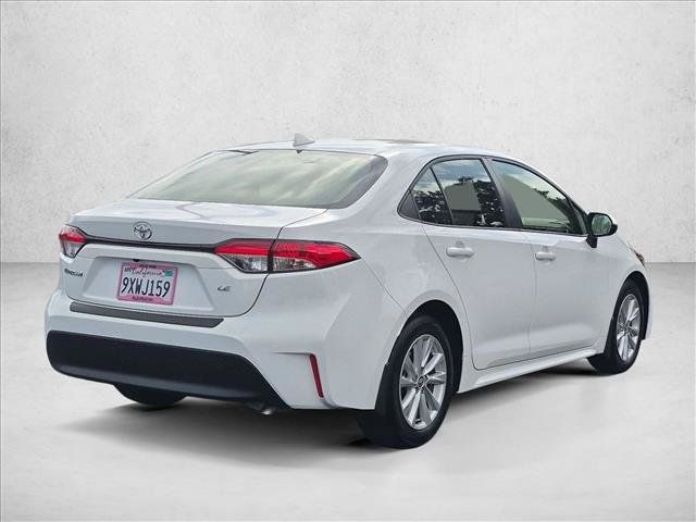Certified 2026 Toyota Corolla LE w/ LE Premium Package FWD image 5
