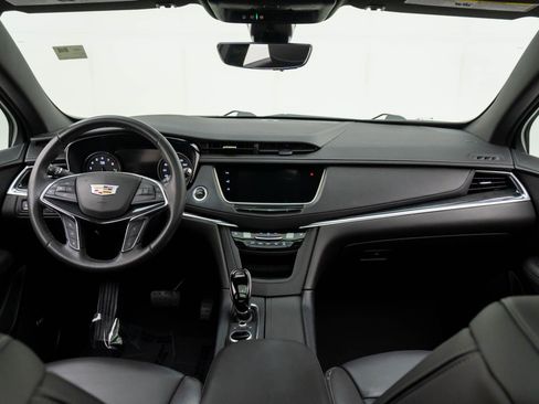 Certified 2022 Cadillac XT5 Premium Luxury w/ Technology Package image 13