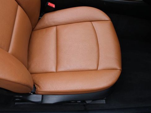 Used 2011 BMW 335i Convertible image 26