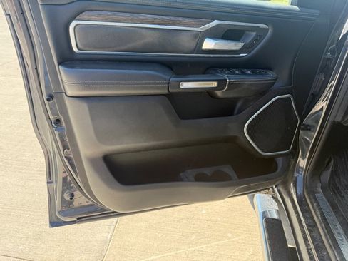 Used 2020 RAM 1500 Laramie AWD/4WD image 10