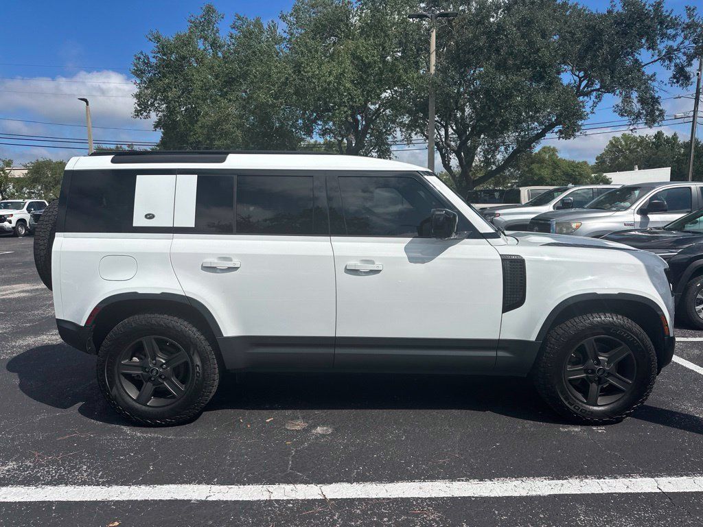 Used 2020 Land Rover Defender 110 AWD/4WD image 4