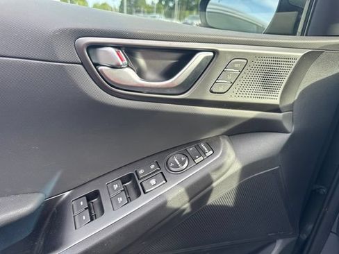 Used 2020 Hyundai Ioniq Limited FWD image 11