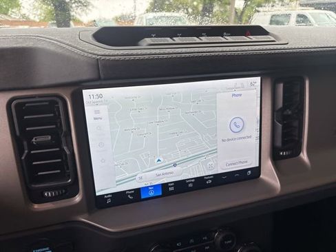 Used 2025 Ford Bronco Outer Banks w/ Sasquatch Package AWD/4WD image 16