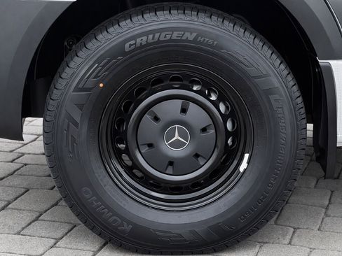 New 2026 Mercedes-Benz Sprinter 2500 image 12