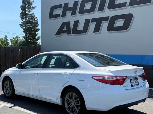 Used 2015 Toyota Camry SE FWD image 21