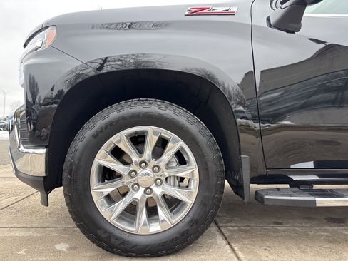 Used 2022 Chevrolet Silverado 1500 LTZ w/ LTZ Premium Package image 18