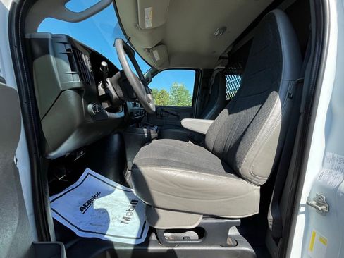Certified 2021 GMC Savana 2500 image 9