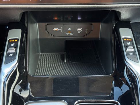 Used 2025 Kia Sorento SX AWD/4WD image 31