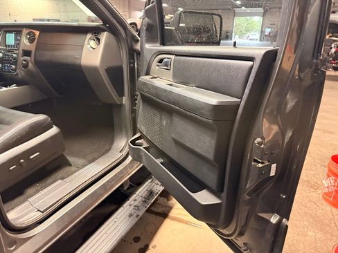 Used 2017 Ford Expedition EL Limited w/ Equipment Group 301A image 11