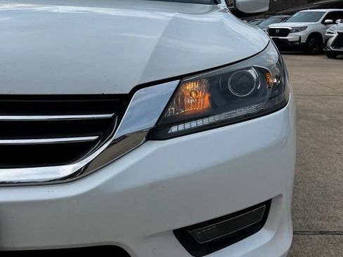 Used 2015 Honda Accord Sport image 9