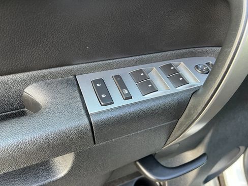 Used 2013 Chevrolet Silverado 2500 LT w/ Suspension Package, Off-Road image 12