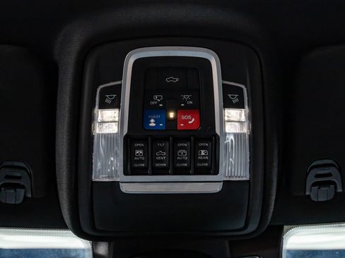 Used 2021 RAM 1500 Laramie AWD/4WD image 26
