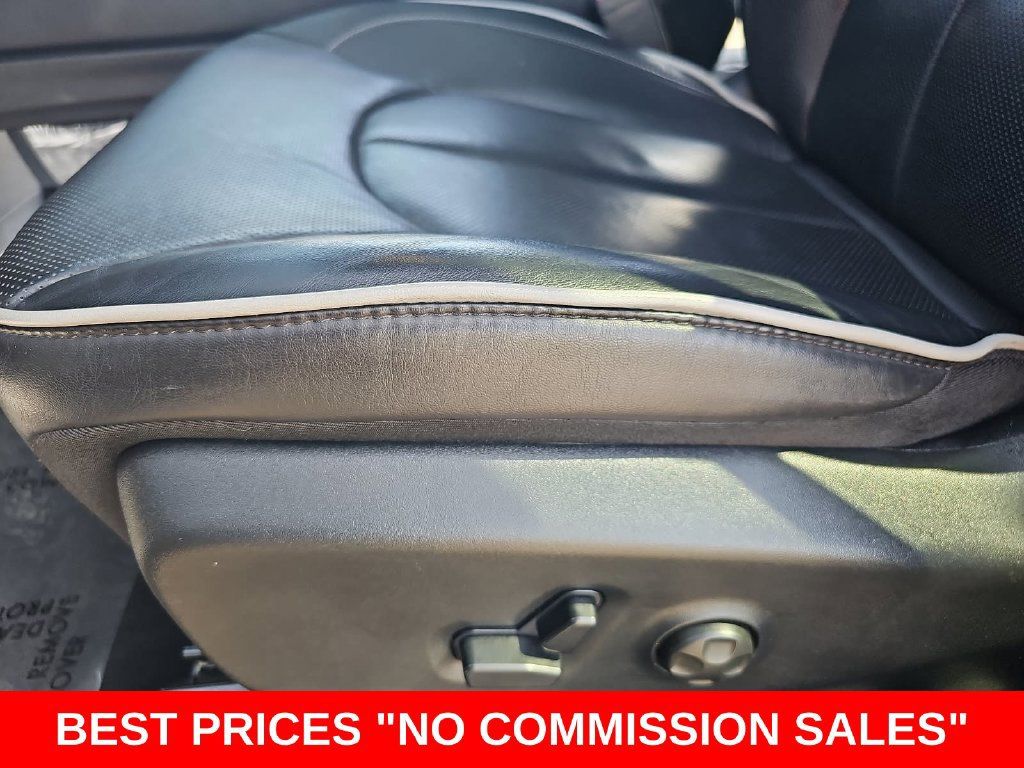 Used 2026 Chrysler Pacifica Limited w/ S Appearance Package FWD image 31