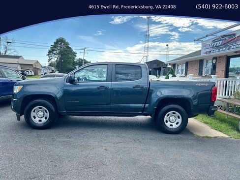 Used 2017 Chevrolet Colorado W/T AWD/4WD image 2