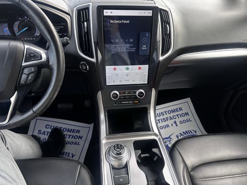 Certified 2022 Ford Edge SEL w/ Convenience Package image 10