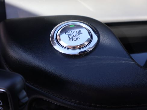 Used 2022 Lincoln Aviator AWD w/ Premium Package image 28