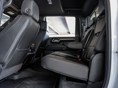 Used 2025 Chevrolet Silverado 3500 High Country w/ High Country Premium Package image 38