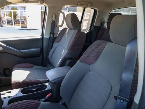 Used 2012 Nissan Frontier PRO-4X AWD/4WD image 14